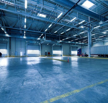 High vs Low Bay LED Lights: Which is More Efficient?